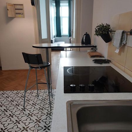 Apartment Mariacki Tower Krakau Buitenkant foto